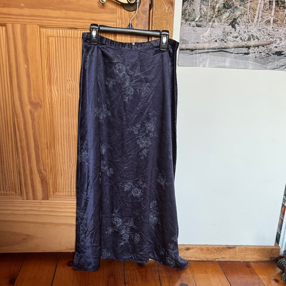 Vintage Moda Dark navy Floral Maxi Skirt